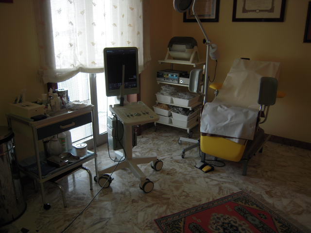 SALA ECOGRAFIE ANORETTALI E DEL PAVIMENTO PELVICO